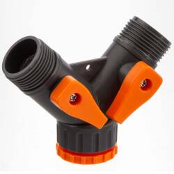Y manifold with spigot